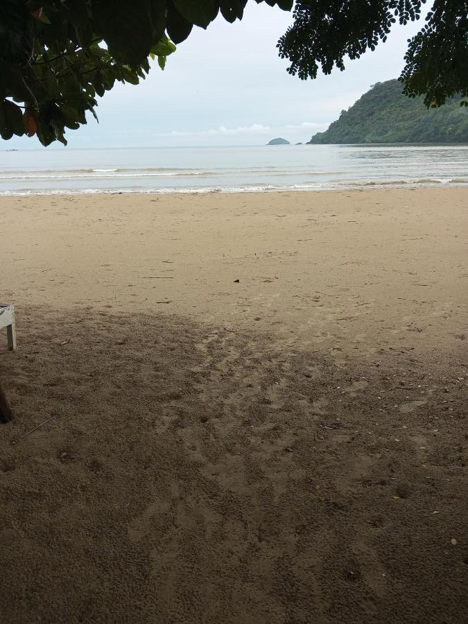 Akoya Beach Park And Cottages Locaroc Eksteriør billede